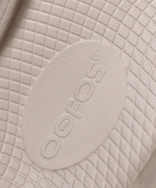 OOFOS(ウーフォス)の「OOFOS OOriginal-Nomad 2000010102222(サンダル・メンズ・ベージュ・28cm/26cm/27cm)」の7枚目の写真
