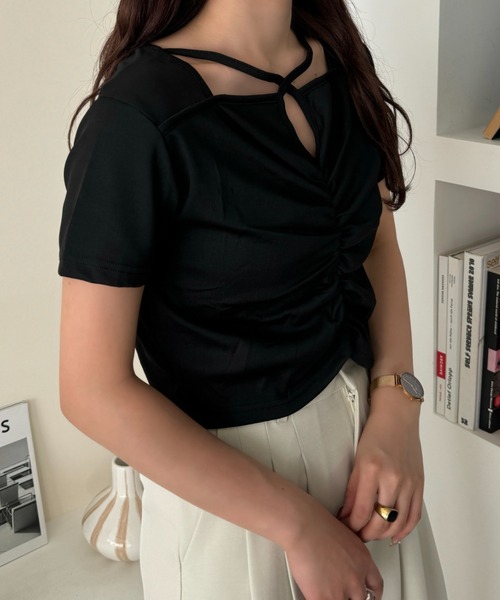 efill（エフィル）の「クロス ネック ストラップ トップス（Tシャツ/カットソー・レディース・ブラック・FREE）」の10枚目の写真