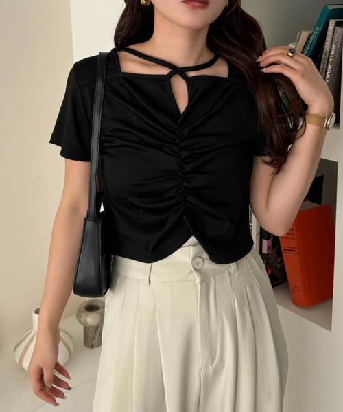 efill（エフィル）の「クロス ネック ストラップ トップス（Tシャツ/カットソー・レディース・ブラック・FREE）」の19枚目の写真