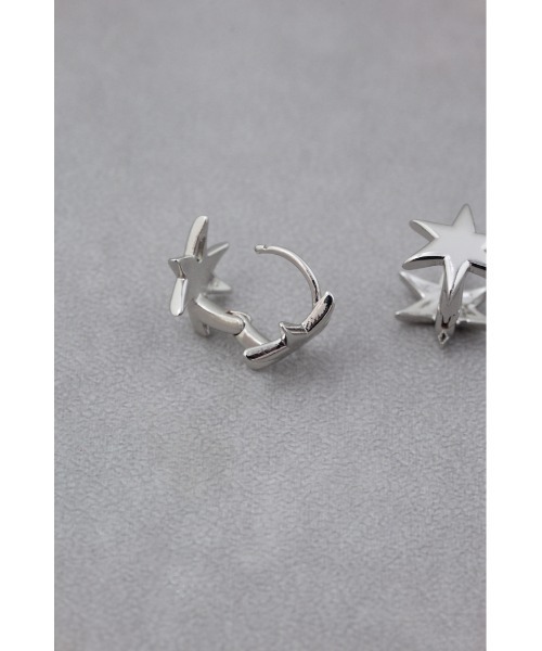 AZUL by moussy（アズールバイマウジー）の「アスタリスクプチピアス（ピアス（両耳用）・レディース・シルバー/ゴールド系その他・FREE）」の7枚目の写真