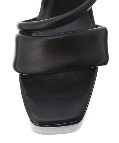 GYDA(ジェイダ)の「アシンメトリーラインパディングチャンキーサンダル(サンダル・レディース・オフホワイト/ブラック・LARGE/MEDIUM/SMALL)」の14枚目の写真