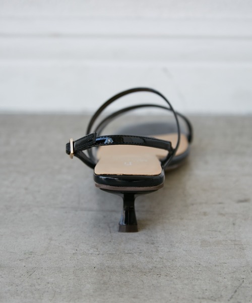 ROPE' PICNIC(ロペピクニック)の「ナローストラップキトゥンヒールサンダル(サンダル・レディース・ゴールド/ブラック/シルバー/オレンジ系その他3・L/M/S)」の15枚目の写真