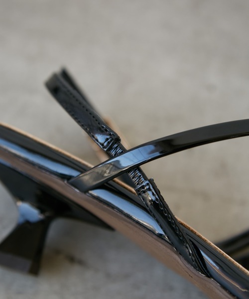 ROPE' PICNIC(ロペピクニック)の「ナローストラップキトゥンヒールサンダル(サンダル・レディース・ゴールド/ブラック/シルバー/オレンジ系その他3・L/M/S)」の17枚目の写真