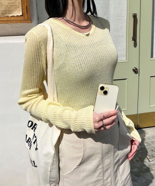 KOBE LETTUCE（コウベレタス）の「[ M L ]深Uネックシアーリブニットトップス（ニット/セーター・レディース・ピンク/イエロー/ベージュ/ブラック系/グレー・L/M）」の4枚目の写真