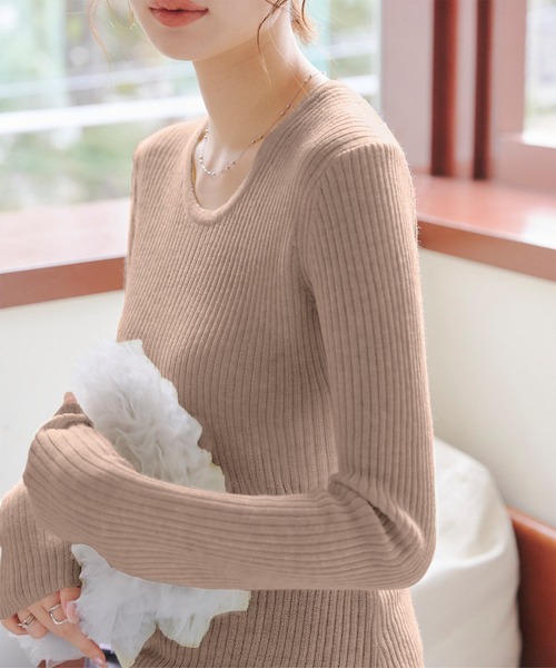 KOBE LETTUCE（コウベレタス）の「[ M L ]深Uネックシアーリブニットトップス（ニット/セーター・レディース・ピンク/イエロー/ベージュ/ブラック系/グレー・L/M）」の17枚目の写真