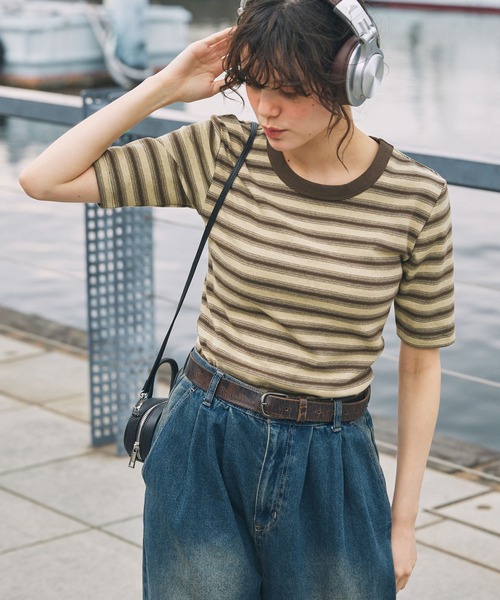 MONO-MART LADY'S（モノマートレディース）の「マルチボーダー フライス コンパクトトップス（Tシャツ/カットソー・レディース・ブラウン/ボルドー/ブラック・FREE）」の2枚目の写真