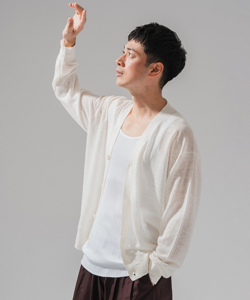 EDIFICE（エディフィス）の「E. リネン ブライトシアー カーディガン（カーディガン/ボレロ・メンズ・グレー/ネイビー/グリーン/ホワイト・LARGE/MEDIUM）」の2枚目の写真