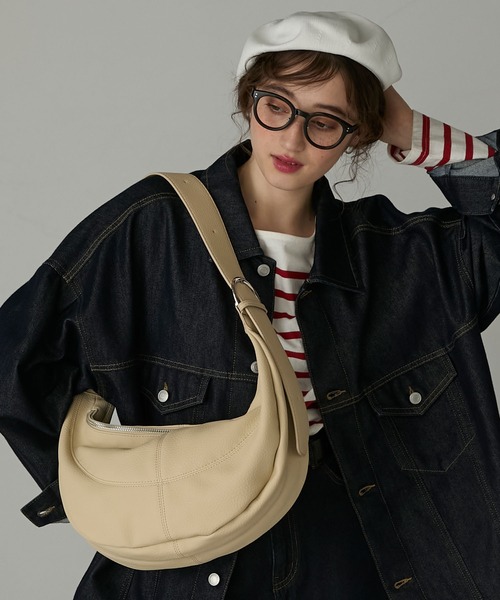 BONLECILL Marche(ボンルシールマルシェ)の「【BONLECILL Marche】ワイドベルトムーンバッグ/ショルダーバッグ(ショルダーバッグ・レディース・キャメル/ブラック/アイボリー・FREE)」の7枚目の写真