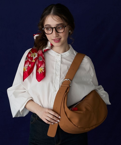 BONLECILL Marche(ボンルシールマルシェ)の「【BONLECILL Marche】ワイドベルトムーンバッグ/ショルダーバッグ(ショルダーバッグ・レディース・キャメル/ブラック/アイボリー・FREE)」の20枚目の写真