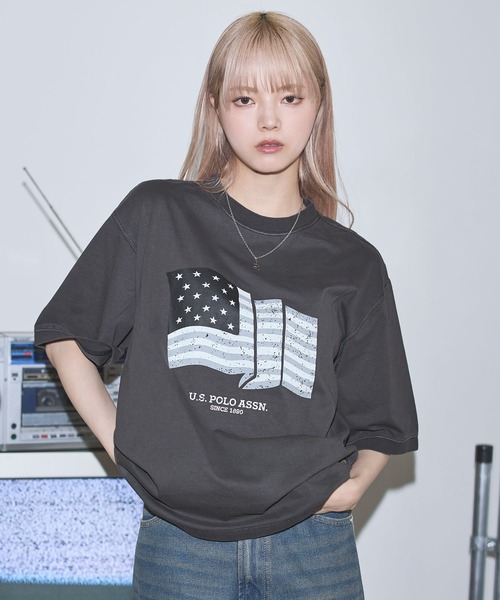 U.S. POLO ASSN.（ユーエスポロアッスン）の「U.S. POLO ASSN. /ユーエスポロアッスン　別注 ヴィンテージ加工天竺グラフィックフラッグTシャツ【UNISEX】（Tシャツ/カットソー・メンズ・ブラック/ワイン/ブラック系/ホワイト・S/M/L/XL）」の15枚目の写真