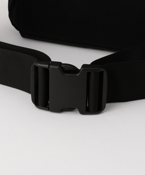 MYSTERY RANCH（ミステリーランチ）の「MYSTERY RANCH/ミステリーランチ Full Moon（ショルダーバッグ・メンズ・ブラック/オリーブ/ベージュ・ONE SIZE）」の7枚目の写真