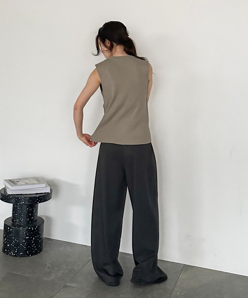 feepur（フェピュール）の「【ハンドウォッシャブル】ビスチェライクニットタンク（タンクトップ・レディース・杢グレー/チャコールグレー/アイボリー・MEDIUM）」の5枚目の写真