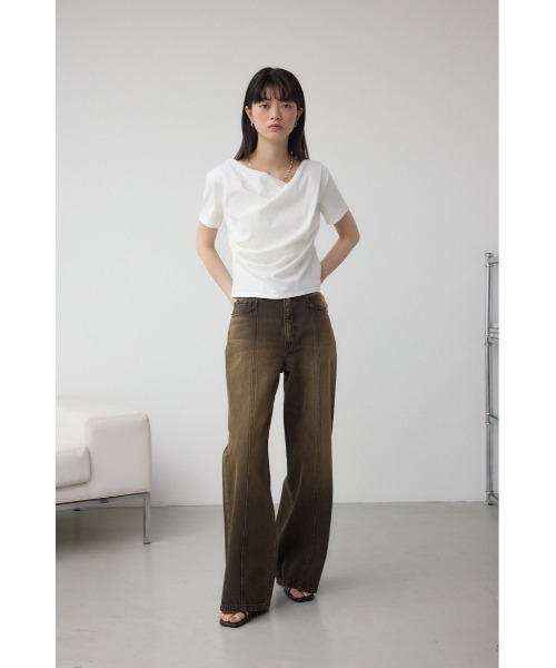 AZUL by moussy（アズールバイマウジー）の「2WAYドレープスムーストップス（Tシャツ/カットソー・レディース・ホワイト/ブラック/ライトピンク/グレイッシュベージュ・FREE）」の7枚目の写真