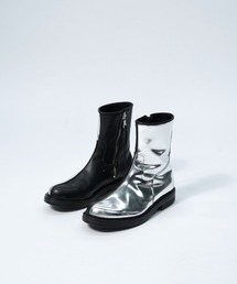 Urig（ウーリッヒ）の「ZWEI GESICHTER SIDE ZIP BOOTS（ブーツ・メンズ・シルバー系）」