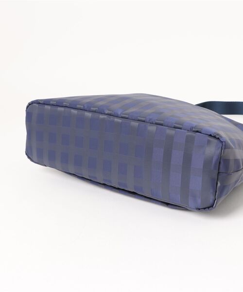 MACKINTOSH PHILOSOPHY（ﾏｯｷﾝﾄｯｼｭ ﾌｨﾛｿﾌｨｰ）の「ショルダーバッグ アメリア２ 68763（ショルダーバッグ・レディース・ネイビー/グレー・FREE）」の4枚目の写真