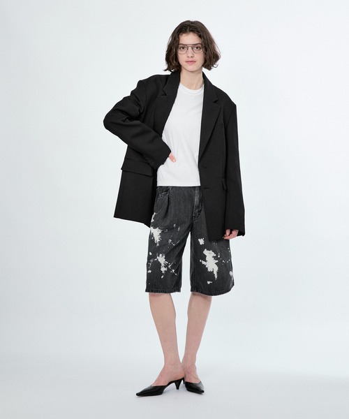 M TO R(ムウトアール)の「【Leex BELPER x M】PAINT BUGGY PAINTER TUCK SHORTS(デニムパンツ・レディース・ブラック/ネイビー・M/L/XL)」の5枚目の写真