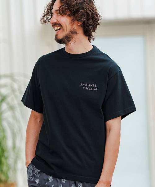 1minute 1second(ワンミニットワンセカンド)の「mt9678-Cursive embroidery combed yarn T-shirt Tシャツ(Tシャツ/カットソー・メンズ・ブラック×グレー/ホワイト系その他/ホワイト×グレー・S/M/L/XL)」の1枚目の写真