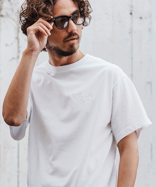 1minute 1second(ワンミニットワンセカンド)の「mt9678-Cursive embroidery combed yarn T-shirt Tシャツ(Tシャツ/カットソー・メンズ・ブラック×グレー/ホワイト系その他/ホワイト×グレー・S/M/L/XL)」の4枚目の写真
