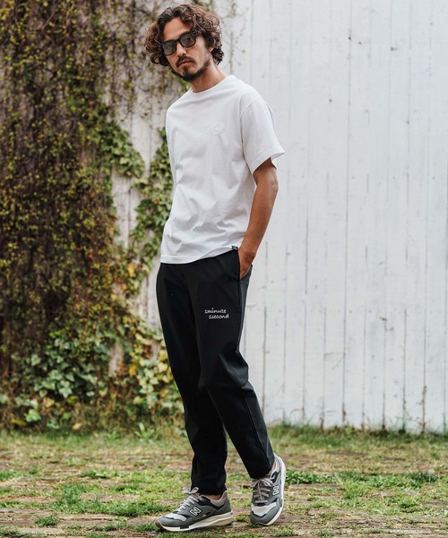 1minute 1second(ワンミニットワンセカンド)の「mt9678-Cursive embroidery combed yarn T-shirt Tシャツ(Tシャツ/カットソー・メンズ・ブラック×グレー/ホワイト系その他/ホワイト×グレー・S/M/L/XL)」の7枚目の写真