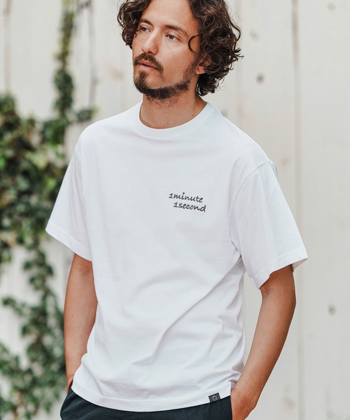 1minute 1second(ワンミニットワンセカンド)の「mt9678-Cursive embroidery combed yarn T-shirt Tシャツ(Tシャツ/カットソー・メンズ・ブラック×グレー/ホワイト系その他/ホワイト×グレー・S/M/L/XL)」の9枚目の写真