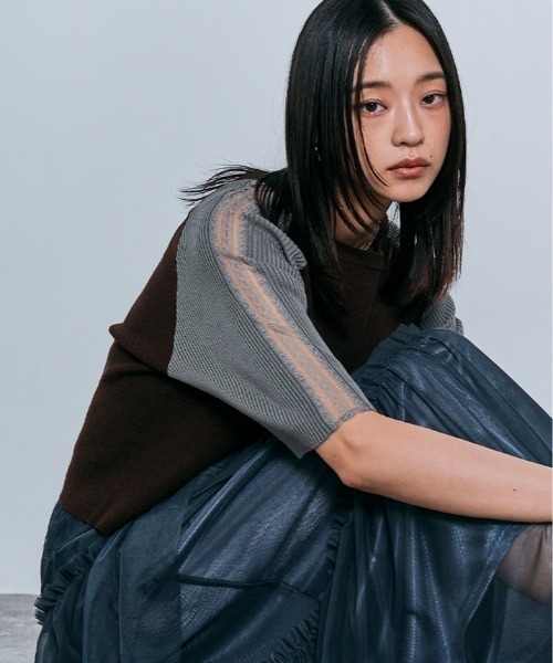W:Huku(フーク)の「ショルダー レース ラグラン ニット トップス / 半袖 ハーフスリーブ(ニット/セーター・レディース・グレー/ダークブラウン/アイボリー/ブラック・FREE)」の5枚目の写真
