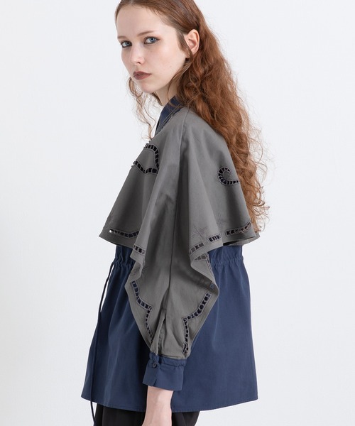 AULA AILA（アウラアイラ）の「エンブロイダリーケープデザインシャツ（テーラードジャケット・レディース・アイボリー/ブラック/グレー・0）」の22枚目の写真