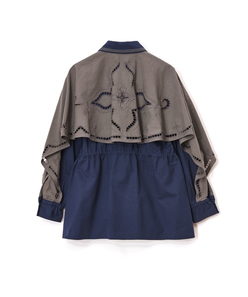 AULA AILA（アウラアイラ）の「エンブロイダリーケープデザインシャツ（テーラードジャケット・レディース・アイボリー/ブラック/グレー・0）」の6枚目の写真