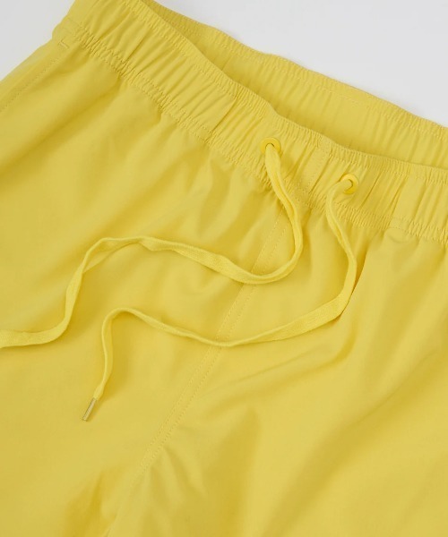 BILLABONG(ビラボン)の「【BILLABONG/ビラボン】25SS SUNSET ARCH BOARDSHORTS/水陸両用ウエストゴム撥水UVストレッチバックプリントロゴボードショーツ・サーフトランクス・バギーショーツ(水着)(水着・レディース・ホワイト/イエロー/ブルー/ブラック・MEDIUM/LARGE)」の6枚目の写真