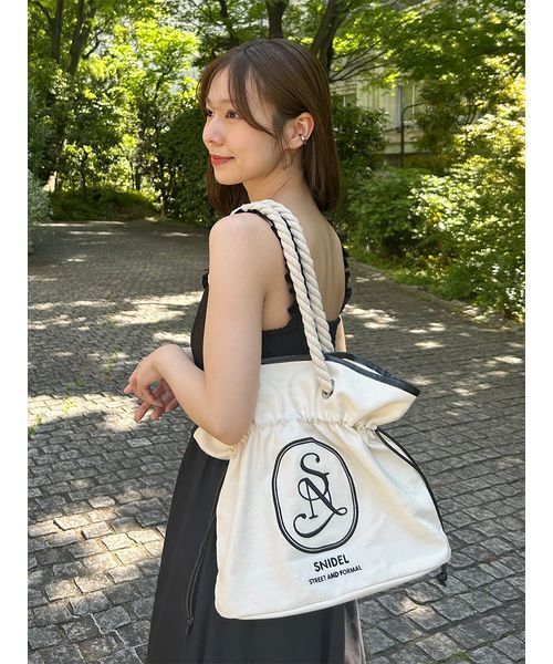 タグ付き✨️ SNIDEL【WEB限定】ロープトートバッグ ブラック スナイデル WEB限定】ロープトートバッグ(トートバッグ)｜バッグ｜SNIDEL