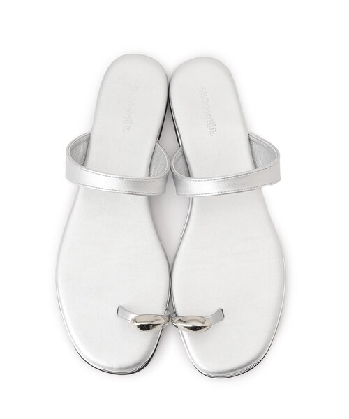 SHOO・LA・RUE(シューラルー)の「メタルリングサンダル(サンダル・レディース・ブラック/シルバー・35/45)」の6枚目の写真