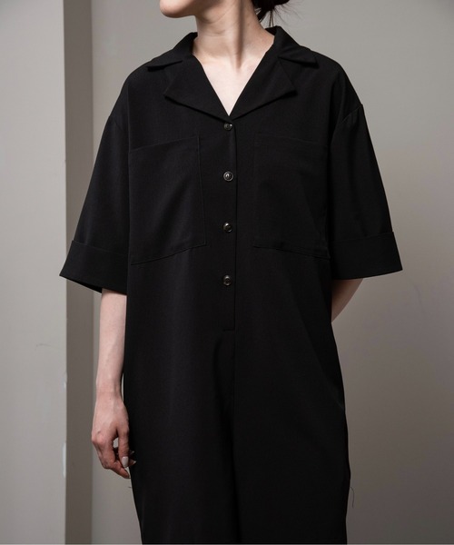 lawgy（ラウジー）の「loose big pocket rompers / ルースビッグポケットロンパース（つなぎ/オールインワン・レディース・ブラック/グレイッシュベージュ・FREE）」の3枚目の写真