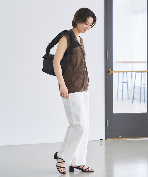 LE TALON（ルタロン）の「4cmクロスリボンサンダル（サンダル・レディース・ベージュ/ブラック/アイボリー・MEDIUM/LARGE/X-SMALL/SMALL/X-LARGE）」の6枚目の写真