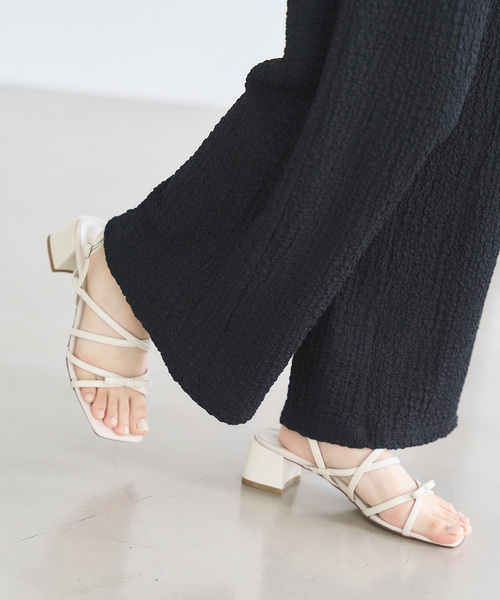 LE TALON（ルタロン）の「4cmクロスリボンサンダル（サンダル・レディース・ベージュ/ブラック/アイボリー・MEDIUM/LARGE/X-SMALL/SMALL/X-LARGE）」の14枚目の写真