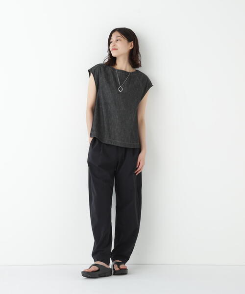 human woman(ヒューマンウーマン)の「◆ライトオンスデニムボートネックブラウス(シャツ/ブラウス・レディース・ベージュ/ブラック・MEDIUM)」の7枚目の写真