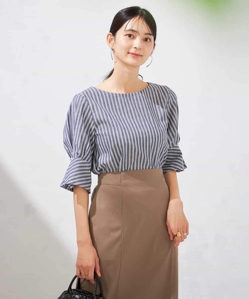a.v.v(アーヴェヴェ)の「タックスリーブブラウス【WEB限定】(シャツ/ブラウス・レディース・ブラック/ネイビー・36/38/40)」の7枚目の写真
