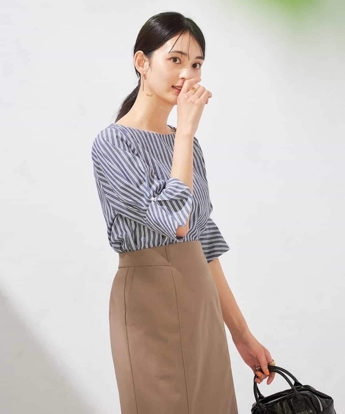 a.v.v(アーヴェヴェ)の「タックスリーブブラウス【WEB限定】(シャツ/ブラウス・レディース・ブラック/ネイビー・36/38/40)」の8枚目の写真