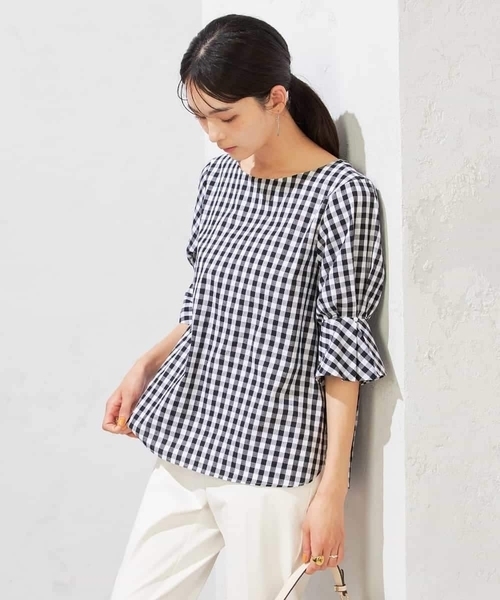 a.v.v(アーヴェヴェ)の「タックスリーブブラウス【WEB限定】(シャツ/ブラウス・レディース・ブラック/ネイビー・36/38/40)」の14枚目の写真