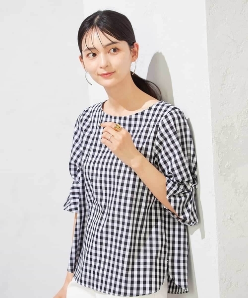 a.v.v(アーヴェヴェ)の「タックスリーブブラウス【WEB限定】(シャツ/ブラウス・レディース・ブラック/ネイビー・36/38/40)」の16枚目の写真