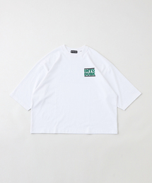 WISM（ウィズム）の「INTODUSK / イントゥダスク BOX LOGO TEE（Tシャツ/カットソー・メンズ）」