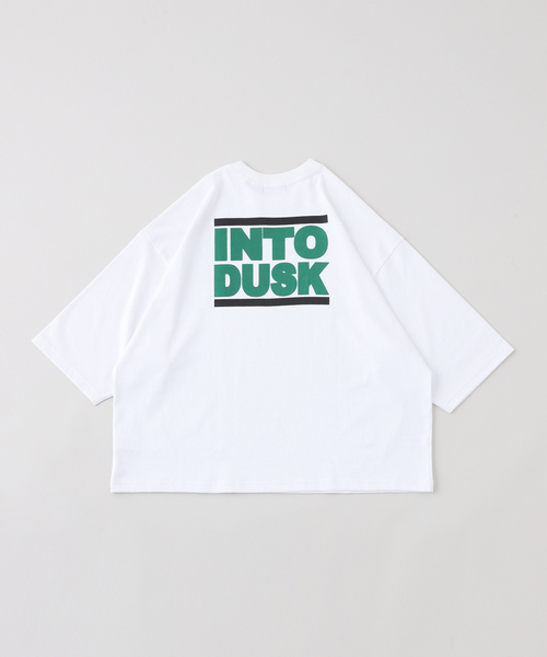 WISM(ウィズム)の「INTODUSK / イントゥダスク BOX LOGO TEE(Tシャツ/カットソー・メンズ・ホワイト・LARGE/MEDIUM)」の2枚目の写真
