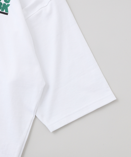 WISM(ウィズム)の「INTODUSK / イントゥダスク BOX LOGO TEE(Tシャツ/カットソー・メンズ・ホワイト・LARGE/MEDIUM)」の4枚目の写真
