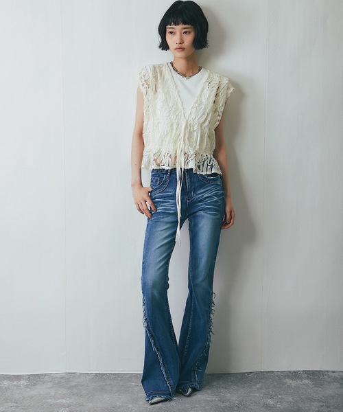 ANOTHER S（アナザーエス）の「ストレッチ素材フリンジフレアデニム（デニムパンツ・レディース・ブラック/ブルー・S/M/L）」の5枚目の写真