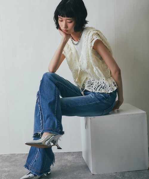 ANOTHER S（アナザーエス）の「ストレッチ素材フリンジフレアデニム（デニムパンツ・レディース・ブラック/ブルー・S/M/L）」の8枚目の写真