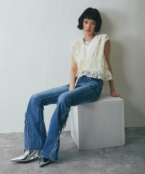 ANOTHER S（アナザーエス）の「ストレッチ素材フリンジフレアデニム（デニムパンツ・レディース・ブラック/ブルー・S/M/L）」の16枚目の写真