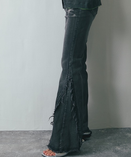 ANOTHER S（アナザーエス）の「ストレッチ素材フリンジフレアデニム（デニムパンツ・レディース・ブラック/ブルー・S/M/L）」の19枚目の写真