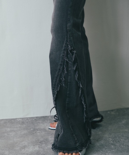 ANOTHER S（アナザーエス）の「ストレッチ素材フリンジフレアデニム（デニムパンツ・レディース・ブラック/ブルー・S/M/L）」の20枚目の写真