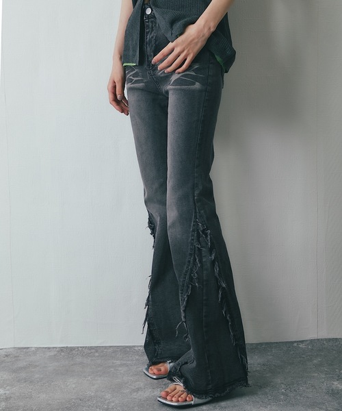 ANOTHER S（アナザーエス）の「ストレッチ素材フリンジフレアデニム（デニムパンツ・レディース・ブラック/ブルー・S/M/L）」の22枚目の写真