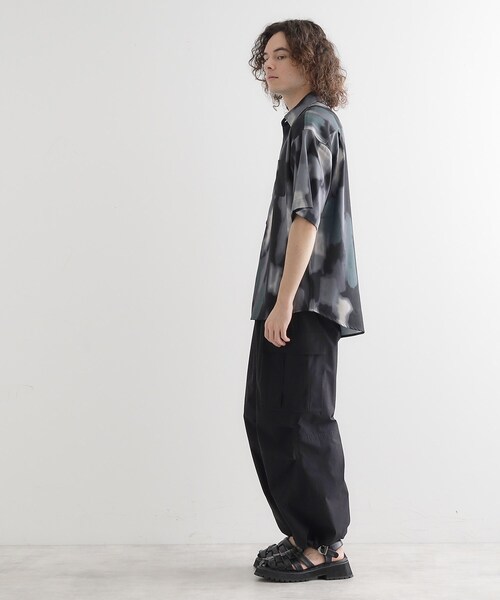 tk.TAKEO KIKUCHI(ティーケータケオキクチ)の「梨地ボカシプリントシャツ(シャツ/ブラウス・メンズ・ネイビー/ダークブラウン/ホワイト/ブラック・04/03/02)」の11枚目の写真