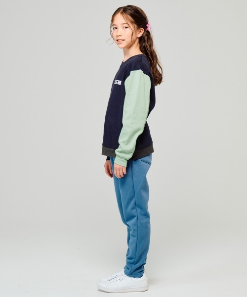 KRIFF MAYER Kid's Collection（クリフメイヤーキッズコレクション）の「袖パイピングクルー（スウェット・キッズ・チャコール/ライトグリーン/カラフル/ネイビー/オートミール・150/140/130/120/170/160）」の9枚目の写真