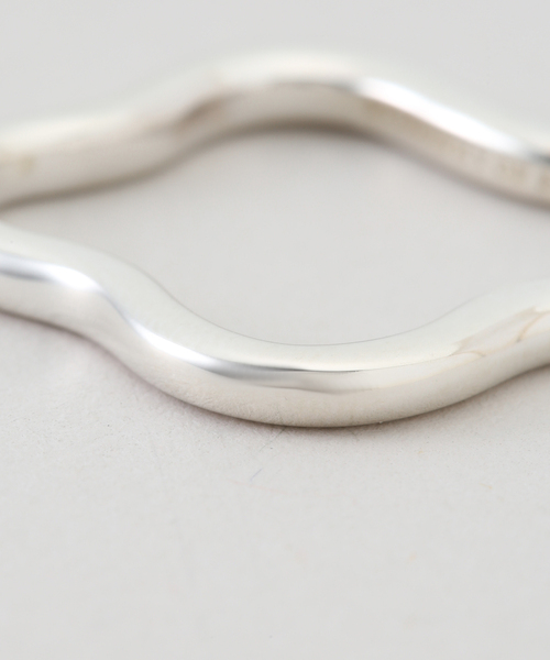 Sympathy of Soul(シンパシーオブソウル)の「SYMPATHY OF SOUL/シンパシーオブソウル Cloud Ring(シルバー)(リング・レディース・シルバー・MEDIUM)」の4枚目の写真